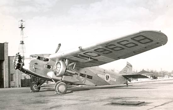 NC9668 Ford 5-AT-B Trimotor 
