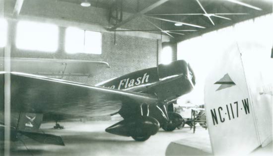 Sirius NC117W at Roosevelt Field, Date Unknown