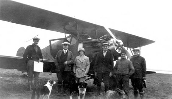 Possibly Stinson NC877 (Source: UWL via Woodling)