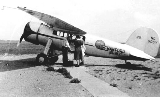 Lockheed Vega NC905Y, Lockheed Vega NC905Y, Aberdeen, SD, Mid-1930s (Source: Campbell) 