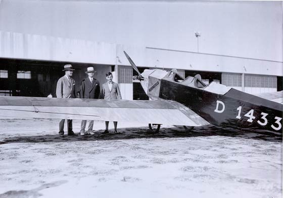 The Baron (C) With Two Unidentified (Source: Underwood) 