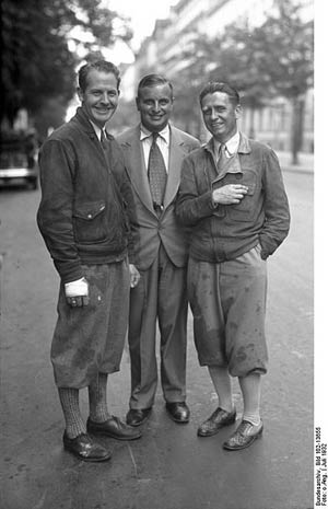Mattern (L), Unknown, Griffin, Berlin, 1932 (Source: Bundesarchiv)