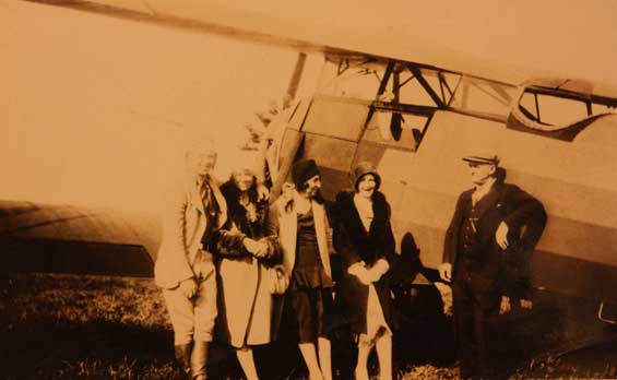 Vern Speich (Left) With Zenith, Ca. 1929 (Source: Lynn)
