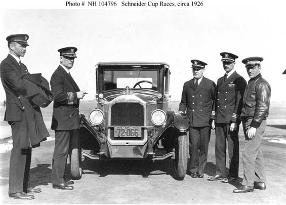 Homer Wick (L), Schneider Cup Races, 1926 (Source: NHH via Bob Woodling)Homer Wick (L), Schneider Cup Races, 1926 (Source: NHH via Bob Woodling)